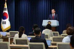 美, 삼성·SK 中공장에 허가없이 장비공급 결정…대통령실 