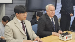 경북대 찾은 인요한 