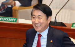 민주당, 이동관 방통위원장 탄핵소추안 철회…국민의힘 