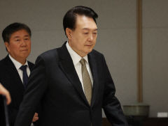 尹대통령, 이동관 방통위원장 사의 수용…면직안 재가