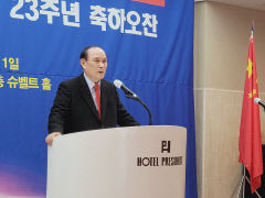 '한국판 헨리 키신저' 김한규 
