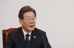 이재명 대표 법인카드 유용 의혹 수사…경기도청 압수수색