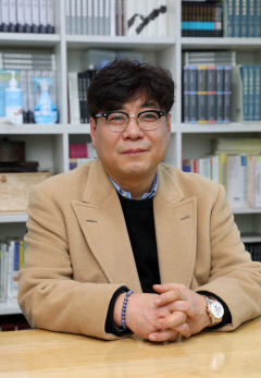 유응오 작가의 장편 '염주', 제8회 '작가정신문학상' 수상