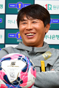 FA컵 우승 일군 포항 김기동 감독, 사실상 FC서울 이적