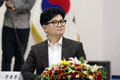 與 주류 