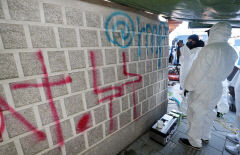 서울 경복궁 담벼락 또 '낙서 테러'…CCTV 피해서 도주해 추적에 시간 걸릴 듯