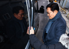 '돈봉투 의혹' 송영길 구속…재판부 