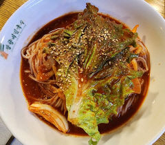 [대구 맛집] '망향비빔국수 대구수성점', 네 글자만으로 설렌다…새콤달콤 비빔국수