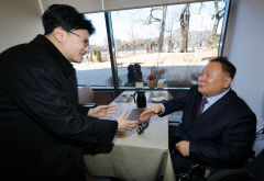 한동훈, '민주당 탈당' 이상민 만나 입당 제안