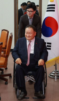 이상민 국힘 입당한 날 찬물 끼얹은 김웅