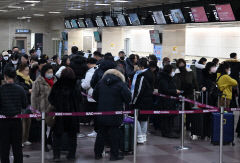 [포토뉴스] 일본 여진에도 북적이는 대구공항