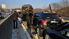 고속도로서 차량 8대 연쇄 추돌…8명 부상