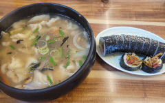 [대구 맛집] 수성구 옹기해물수제비칼국수, 수제비에 웬 김밥…입이 즐거운 반전의 맛