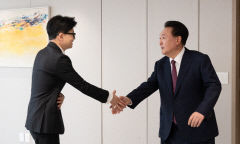尹대통령·與 지지율 모두 소폭 상승…당정갈등 수습에 긍정적 평가?
