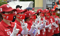 국회의원 선거 로고송 '트로트' 대세…