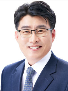 [4·10 필드 속으로] 이영수 영천-청도 '실사구시 정치 약속'