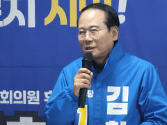 [4·10 필드 속으로] 김철호 