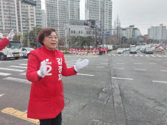 공식 선거 운동으로 달아오른 포항…출근인사로 일정 시작