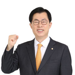 [총선 당선인에게 듣는다] 영천-청도 선거구서 3선 성공 이만희 의원 