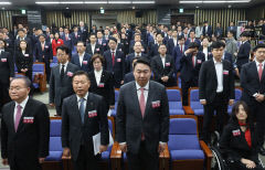 與 '실무형 비대위' 출범 가닥…이르면 6월 전대 '지도부 재건'