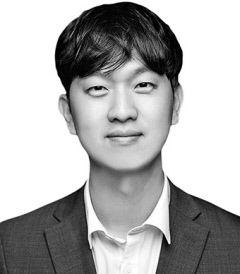 [광장에서] 돈의 계단