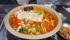 [대구 맛집] 경산 영남대 '천봉 김치찌개', 김치찌개에 직화불고기…가성비 집밥 한 상