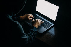 北 해킹조직, 법원 전산망 2년간 침투해 1천GB 자료 빼내…0.5%만 피해 확인