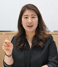 [연중기획 : 인재가 지역을 바꾼다] ``경단녀 탈출`` 움직이는 엄마들