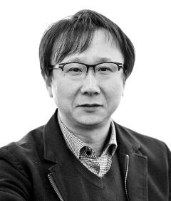 [월요칼럼] 갖다 붙이면 다 '고난의 서사'