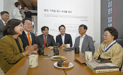 [포토뉴스] 개혁신당 허은아 대표·천하람 원내대표, 일본군 위안부 피해자 이용수 할머니 면담