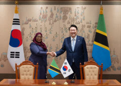 尹, 탄자니아 대통령과 핵심광물 공급망 MOU 체결