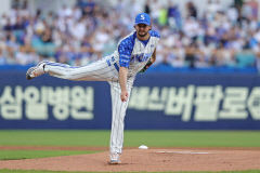 '박병호 적시타' 삼성, 한화 꺾고 4연승 질주