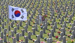 [포토뉴스] 현충일 앞두고 참배