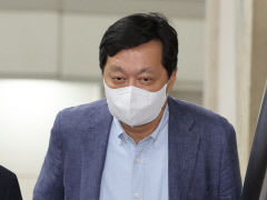 이재명 최측근 정진상 '자정 전 귀가' 보석조건 어겨…재판부 