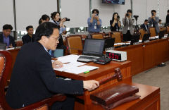 야당 단독 개최 복지위서 