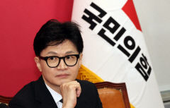 국민의힘 전대 레이스 앞두고 '친윤 vs 친한' 신경전 과열