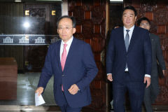 국민의힘, 추경호 원내대표 재신임키로…