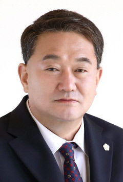제9대 봉화군의회 후반기 의장 권영준, 부의장에 금동윤 선출