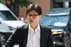 국민의힘 전당대회 '1강' 한동훈 향한 맹공 이어져