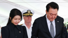 진중권 교수, 김건희 여사와 전화통화 공개하며 친윤계 직격