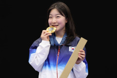 [속보] '여고생 사수' 반효진 10m 공기소총 올림픽 금메달 획득…한국 올림픽 100번째 금메달