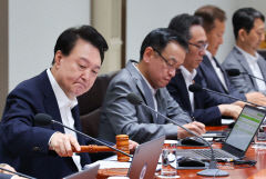 尹대통령, 체코 원전 우선협상에 