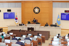 김일만 포항시의회 의장, 의회 파행에 사과