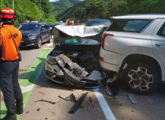 경북 상주 당진영덕고속도로 6중 추돌사고…운전자 등 6명 부상