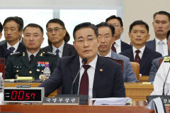 여야, 신원식 장관 형해 군 정부 유출사건 집중 추궁