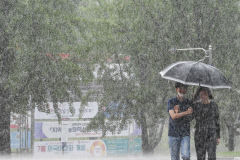 [내일 날씨] 23일 대구·경북 열대야 오고 가끔 비…낮 최고기온 32~37℃