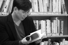 [Book Talk] 일곱번째 시집 '우연한 미래에 우리가 있어서' 펴낸 신용목 시인…