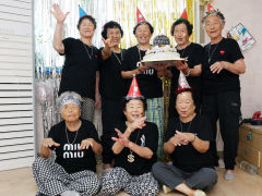 데뷔 1주년 맞은 할매래퍼 