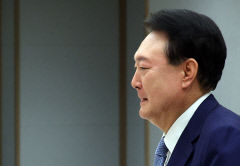 윤 대통령 국정지지율 23%에 그쳐