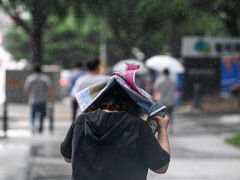 대구경북 곳곳에 소나기…낮 최고기온 32℃ '늦더위' 기승